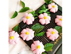 兩款在家就能輕松做的櫻花美味點(diǎn)心！