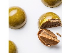 酒香十足的檸檬巧克力！入口香醇